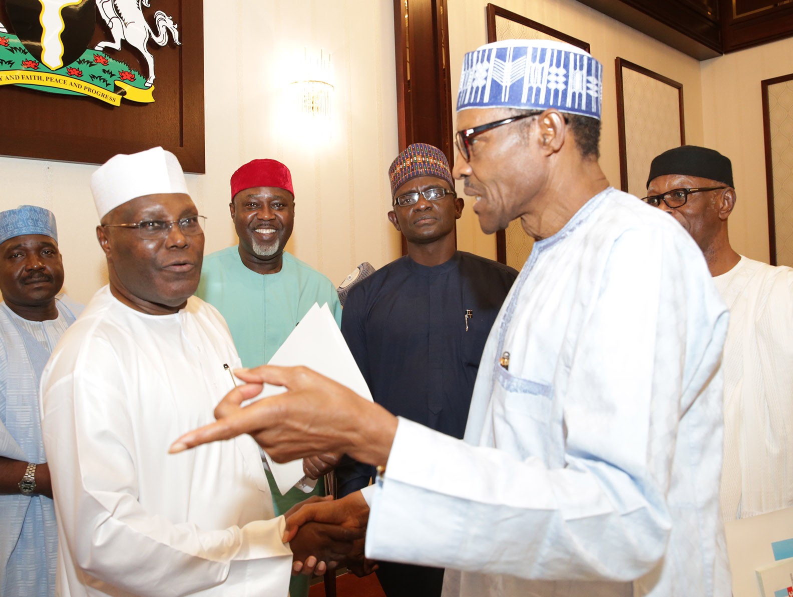 Buhari Holds Crucial Meeting With APC Leaders | African Examiner