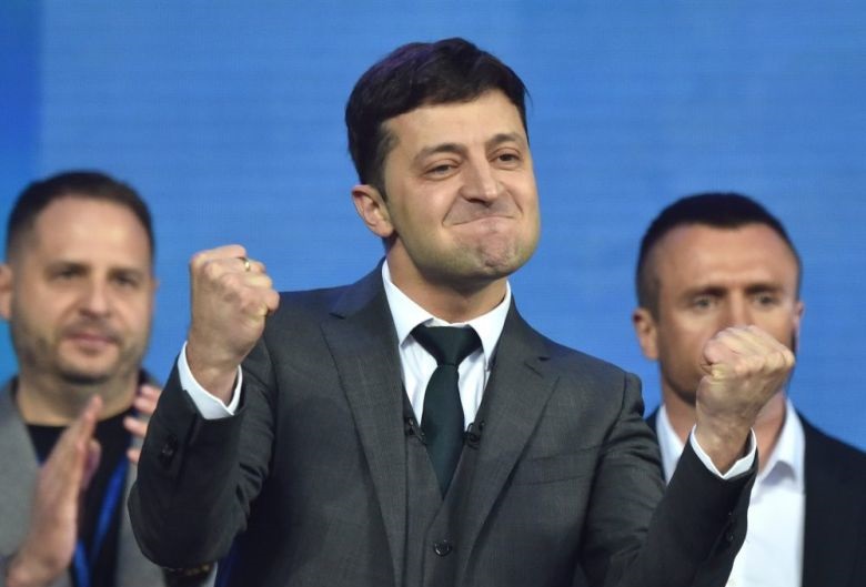 Ukrainian Comedian, Volodymyr Zelensky Elected President | African Examiner